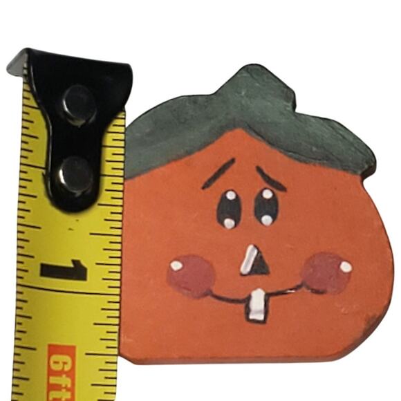 Hand Painted Wood Happy Jack o Lantern Pin Brooch Halloween 1.25" Vtg - Picture 3 of 3